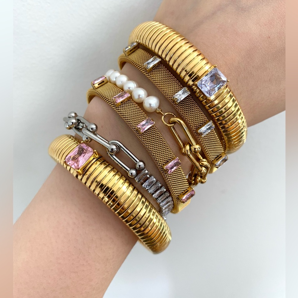 18k Gold Plated Bracelet/Bangle - Pink💖 - Picture 2 of 5